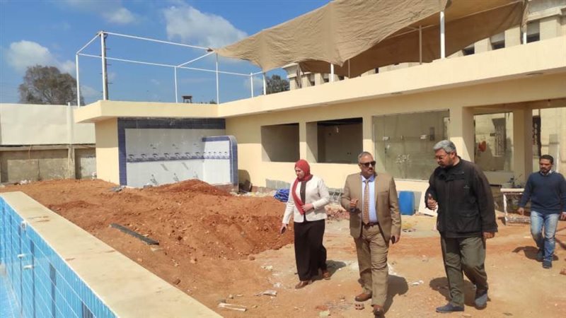 جانب من متابعة الأعمال