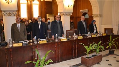 رئيس جامعة الإسكندرية يستعرض نتائج الزيارة لفرع الجامعة بجنوب السودان