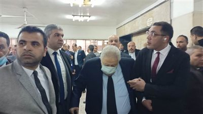 شاهد الصور واللحظات الأخيرة في المحكمة لنقيب المحامين قبل وفاته  