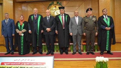 وزير التنمية المحلية يشارك في مناقشة رسالة الدكتوراه لمحافظ الوادي الجديد بأكاديمية ناصر العسكرية