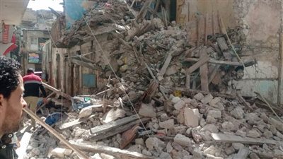 انهيار أجزاء من عقار قديم دون حدوث إصابات غرب الإسكندرية 