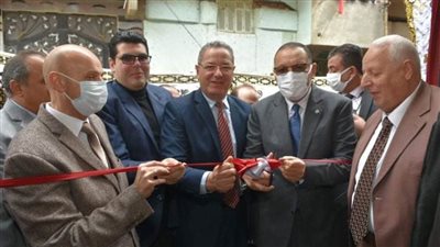 محافظ الشرقية ووكيل الصحة يفتتحان العيادات الطبية بالمجمع الخيري بشبرا صورة