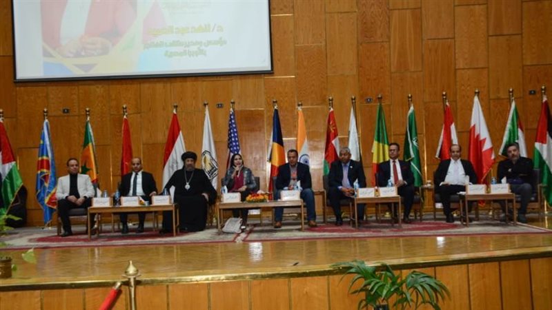 جامعة أسيوط تشيد