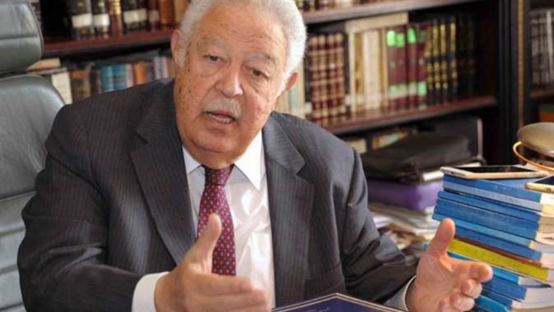 نقيب المحامين رجائي