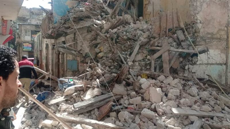 العقار المنهار