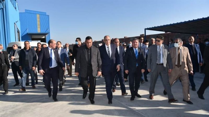 محافظ البحيرة ولجنة