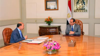 الرئيس السيسي يجتمع بالفريق مهاب مميش رئيس هيئة قناة السويس‎