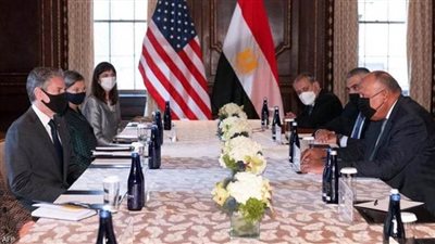 سامح شكري يبحث مع بلينكن عددًا من القضايا الدولية والإقليمية