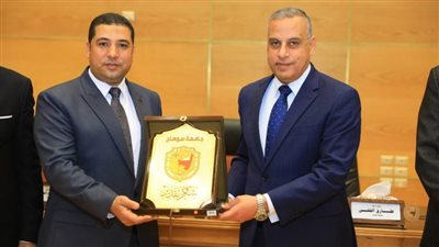 محافظ سوهاج يشهد احتفال تكريم الفائقين في مبادرة 