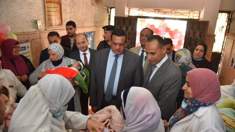 محافظ البحيرة يفتتح