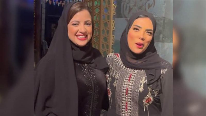 منى فاروق وحورية