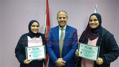 محافظ كفر الشيخ يهنئ الطلاب الحاصلين عل المراكز الأول بالجمهورية