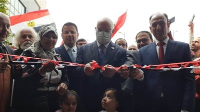 رئيس جامعة بنها يفتتح معرض الجمهورية الجديدة فن الإنجاز والإبداع