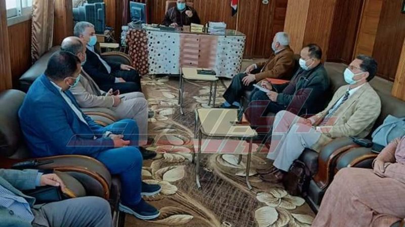 خلال الاجتماع