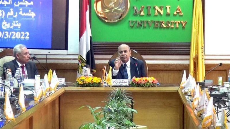 الدكتور مصطفى عبد