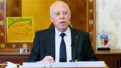 شاهد.. الرئيس التونسي يعلن حل البرلمان حفاظا على الدولة ومؤسساتها