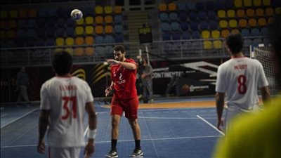 الأهلي والزمالك وجها لوجه اليوم في قمة حسم اللقب