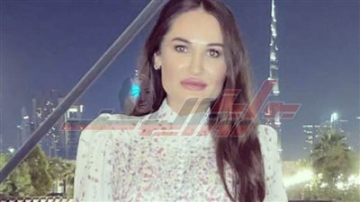  تصميمات تاتيانا سافوستينا تسرق الأضواء في حفل الأوسكار 2022 