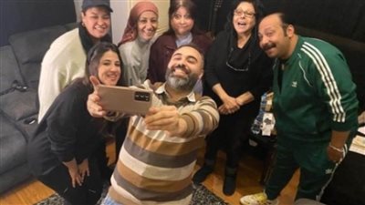 لأول مرة من 24 سنة ..إسعاد يونس وشقيقتها إيمان في مسلسل إذاعي على 9090 