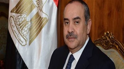 وزير الطيران المدنى يكرم الأمهات المثاليات في احتفالية عيد الأم