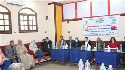 محافظ أسيوط يشهد ختام جلسات الحوار المجتمعي لتكتلات الحاصلات البستانية بالبداري 