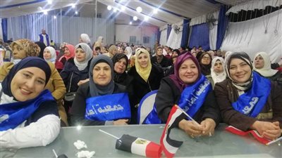 جمعية أحباء مصر تكرم الأمهات المثاليات والآباء المثاليين واليتامى بالعريش 