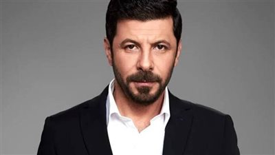  فيلم وثائقي يروي جنوح السفينة إيفر جيفن بعد مرور عام بمشاركة إياد نصار 