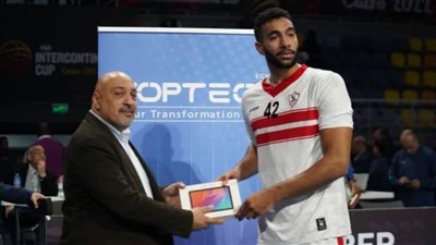 حسن قداح أفضل لاعب في مباراة الزمالك ضد الأهلي بدوري اليد
