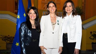 تتويج فنانة الأوبرا العالمية فرح الديباني بوسام 