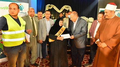 محافظ أسيوط يشهد احتفالية جمعية الأورمان بيوم اليتيم وتكريم الأطفال المتفوقين والأمهات المثاليات 