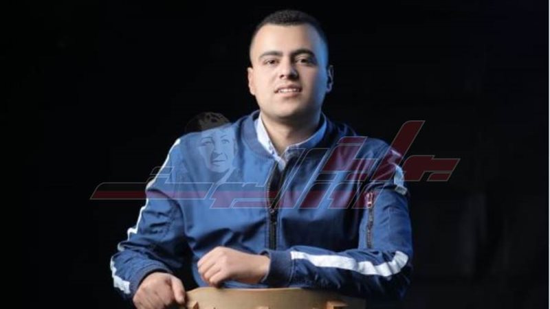 الفنان محمود عوض