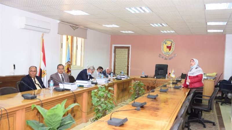 من جانب العرض