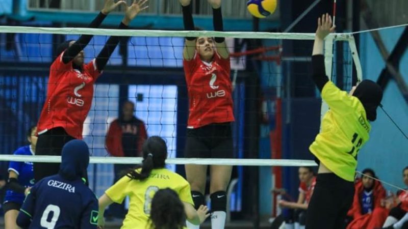 طائرة سيدات الأهلي