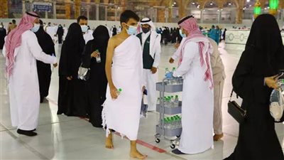 100 عينة عشوائية يومياً لفحص ماء زمزم خلال شهر رمضان بالمسجد الحرام