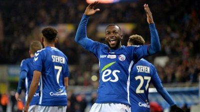 ستراسبورج يفوز على لانس في الدوري الفرنسي لكرة القدم