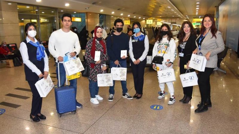 توزع الفوانيس والهدايا