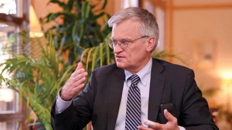 بيتر سيمنبي