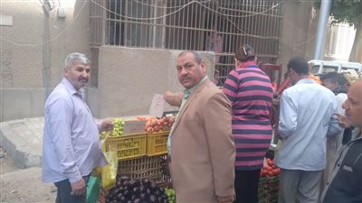 سيارات متنقلة ومنافذ للإصلاح الزراعي لبيع السلع الزراعية ومنتجات الدواجن بأسعار مخفضة بأسيوط 