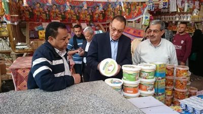 محافظ الشرقية يطمئن على توافر السلع بالأسواق ومعرض أهلا رمضان بكفر صقر