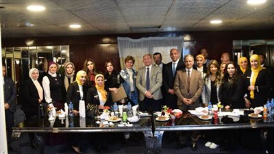 الضرائب: تكريم سيدات من مسؤولي تنظيم المعارض ومزاولي نشاط التجارة الإلكترونية  