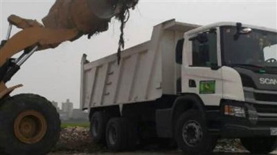 رفع 18260 طن قمامة ومخلفات تطهير الترع والمصارف بالشرقية 