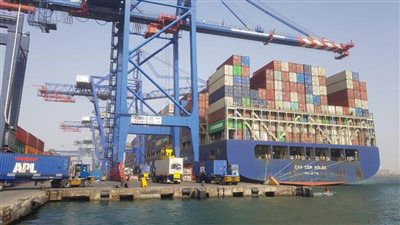 تداول 17 سفينة حاويات وبضائع عامة بموانئ بورسعيد