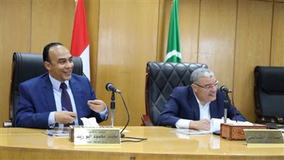 محافظ المنيا يتابع نسب ومعدلات تنفيذ مشروعات المبادرة الرئاسية 