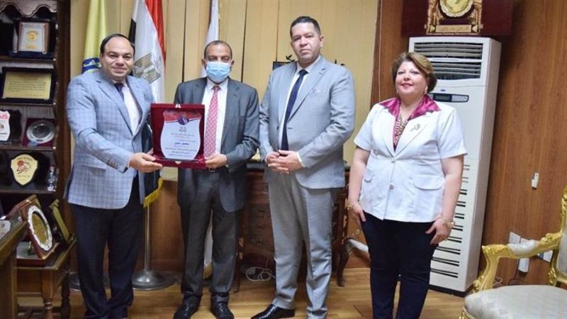 رئيس جامعة بنى سويف