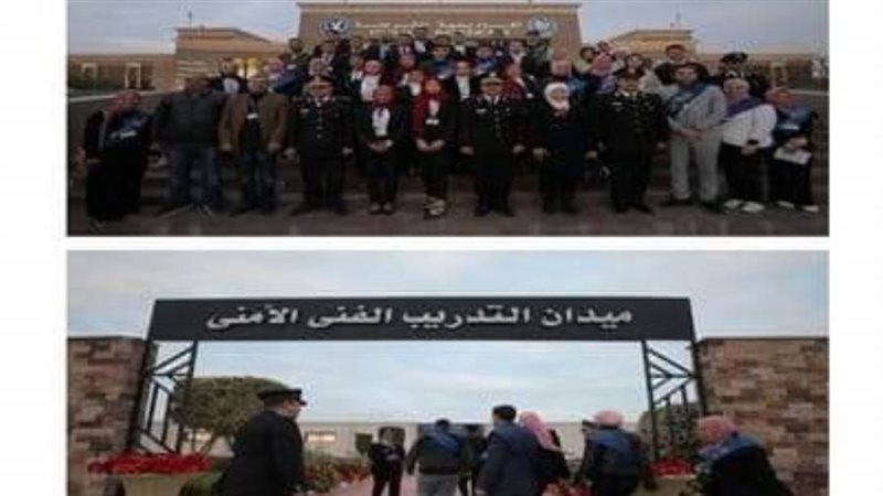 صورة تذكارية للطلاب