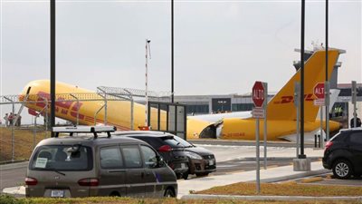 انشطار طائرة إلى نصفين في كوستاريكا