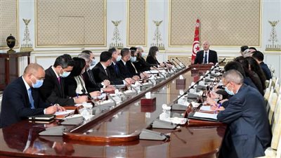الرئيس التونسي يترأس اجتماع مجلس الوزراء ويناقش مجموعة من المراسيم