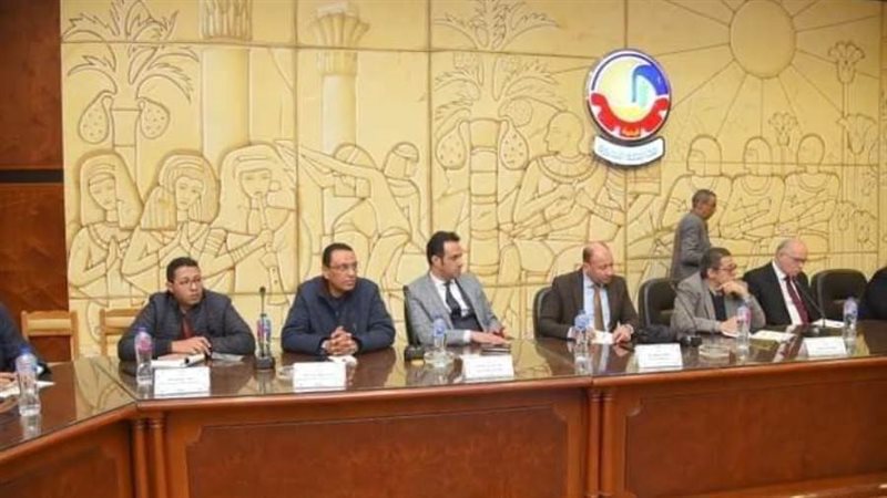 قيادات الضرائب خلال