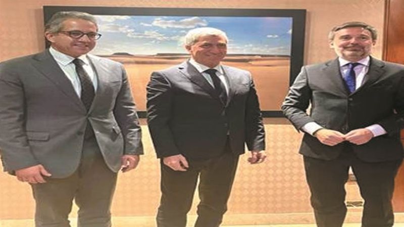 وزير السياحة والآثار