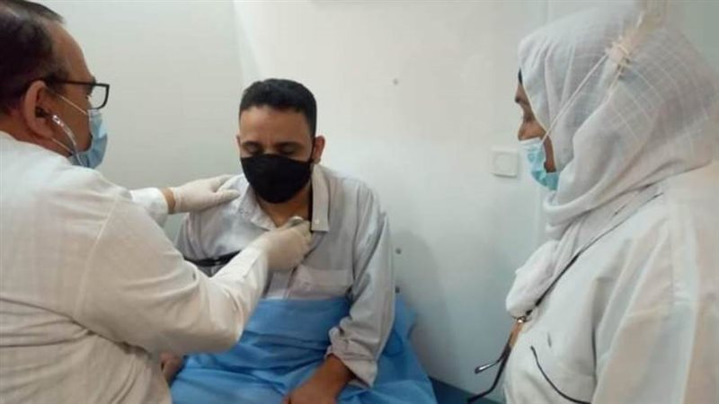 الكشف الطبى على المواطنين